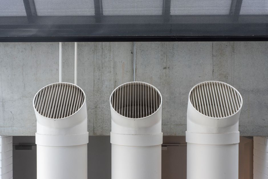 Air vent cleaning and maintenance